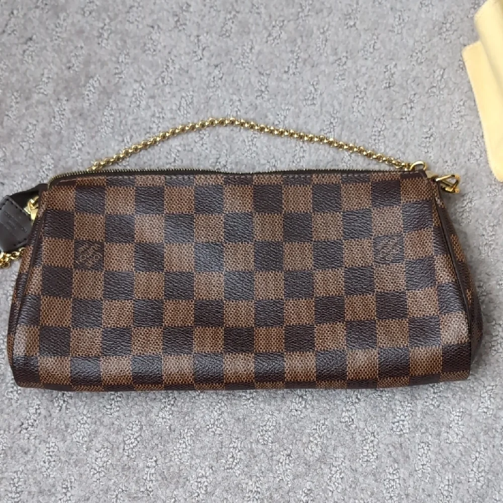 Louis Vuitton Brown Checkered Clutch with Gold Chain - Picture 8 of 16